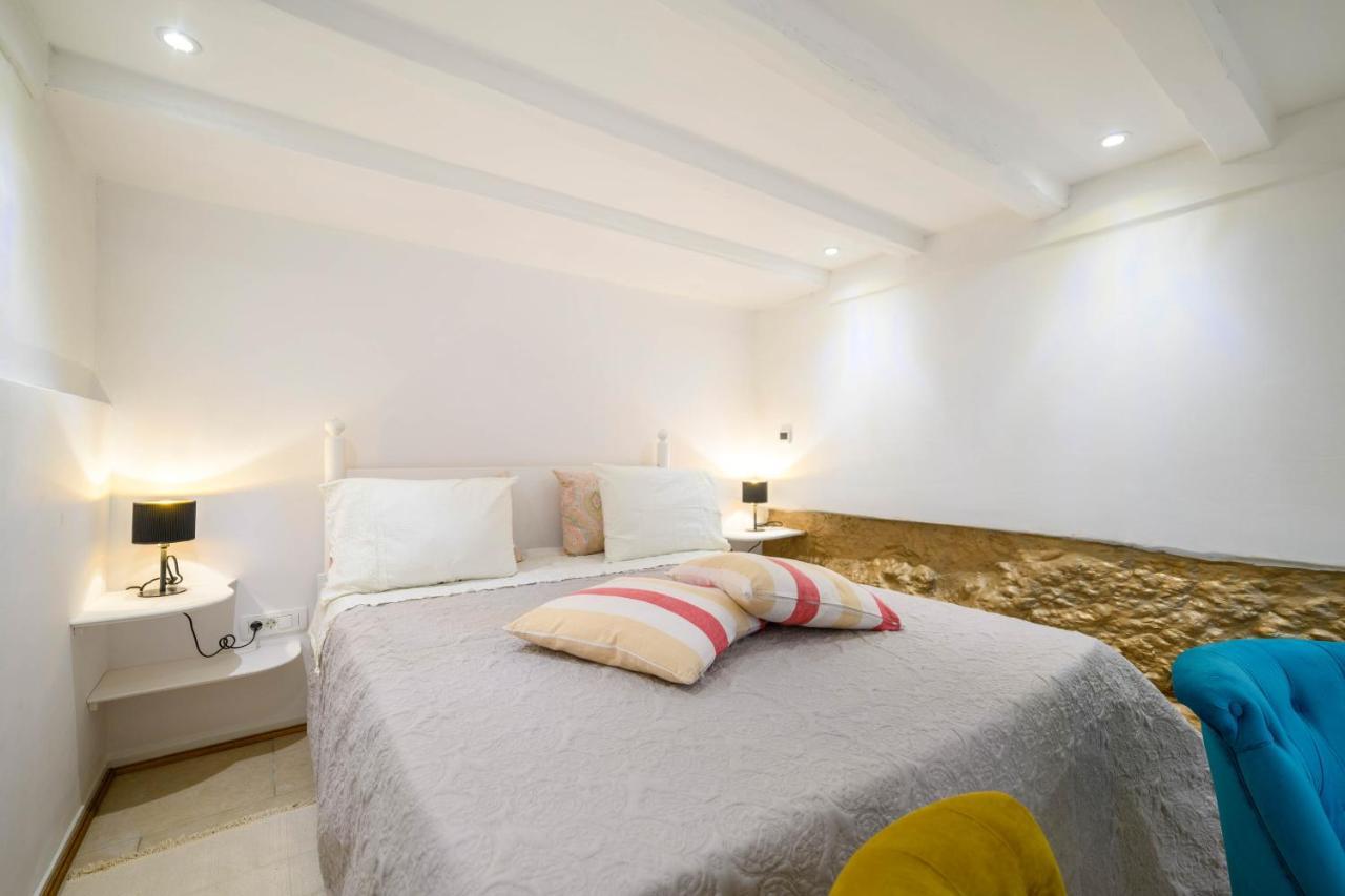 On The Rock Apartments Šibenik Eksteriør billede